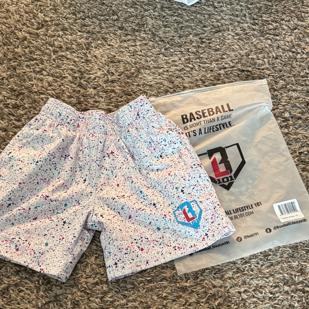 Baseball Lifestyle Boys shorts. White Speckled Baseball Shorts